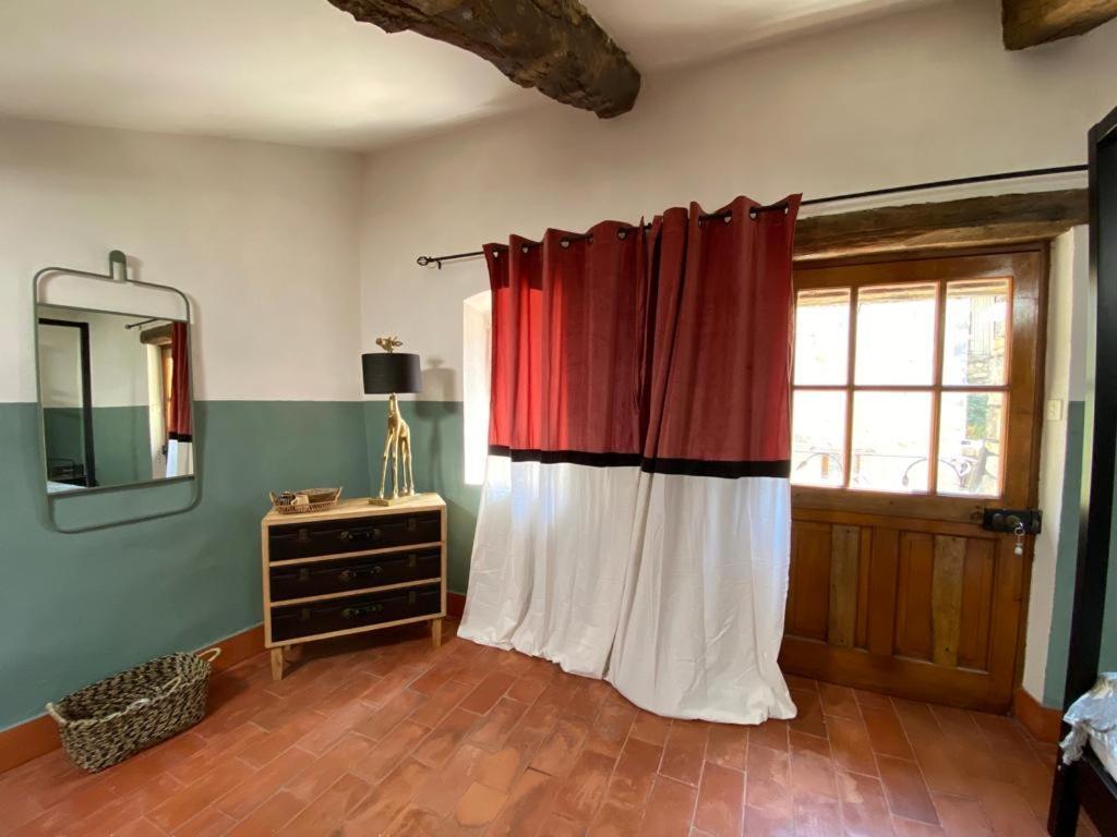 La Tour Des Baronnies A La Porte De L Eau Saint-Auban-sur-lʼOuvèze 외부 사진